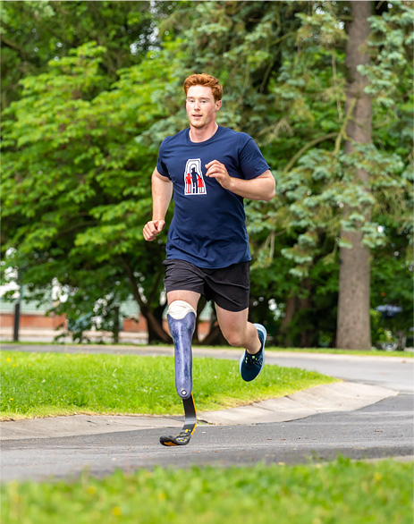 Gabriel, a leg amputee, running.